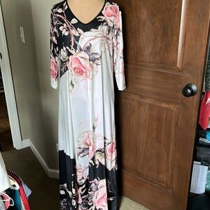 NWOT Maxi Dress Size XL Unbranded